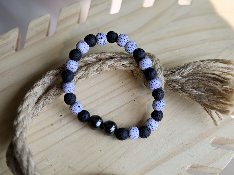 Super beads Leklai bracelet combined with Lava beads and Starmoon Bodhi Barrel beads.  Can be used as: Diffuser bracelets