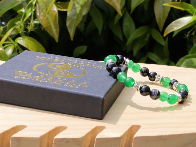 Green Malaysia Jades with Banded Agate beaded bracelet. Banded agate is often used to enhance grounding, stability, and emotional healing.