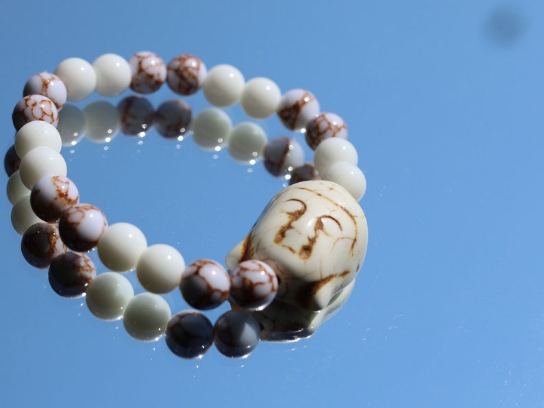 White Line Collection: White Onyx Agate bracelet with White Turquoise Gold Color Wire Pine beads. Beautiful large Buddha