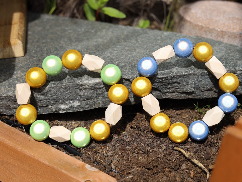SET 3D Miracle beads bracelets.  Dare to stand out, dare to be different with a unique style! Exclusively on Wajakaa.