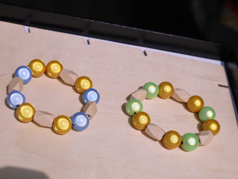 SET 3D Miracle beads bracelets.  Dare to stand out, dare to be different with a unique style! Exclusively on Wajakaa.