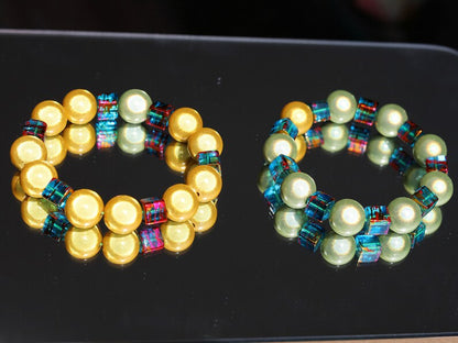 SET 3D Miracle beads bracelets. With the right jewelry, you can communicate your personality, taste, status and much more.