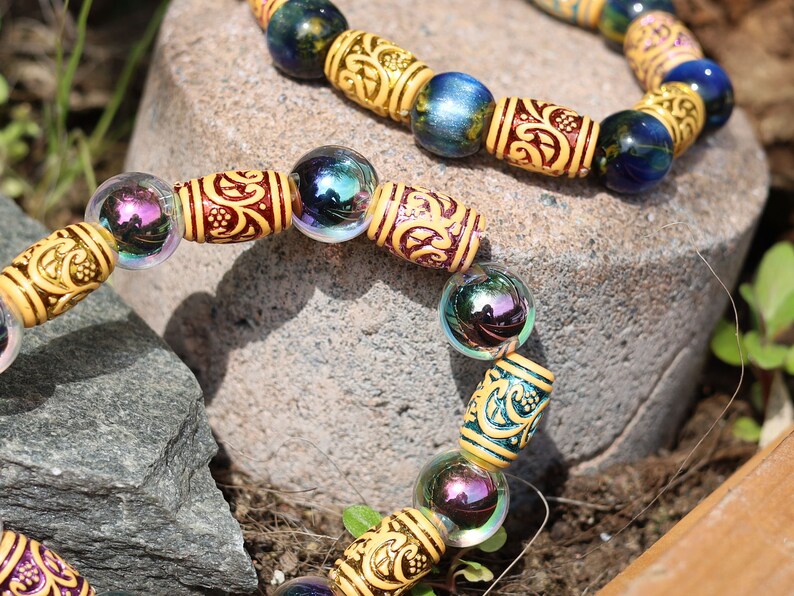 SET Holographic bracelets with Barrel Beads Imitation Wood Beads Acrylic Spaced Beads. erfect handmade gifts and on-trend unique jewelry.