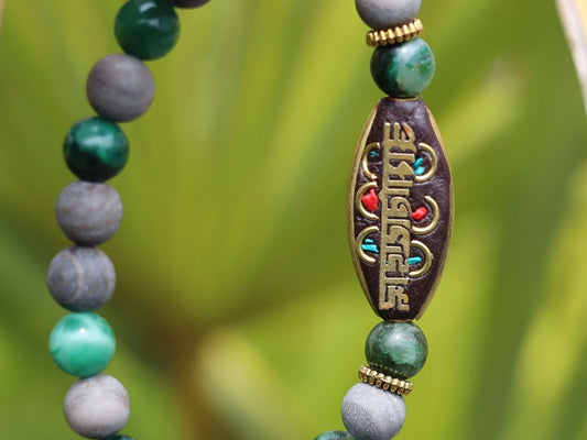 Beautiful & very special prayer bead from Nepal: Buddha. With amazing Emerald beads and Agate Wood Lace Stone Frosted Beads.