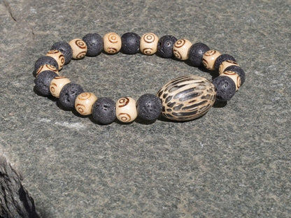 Palmerinha Seed Bead bracelet with Lava and wooden beads with spiral. You will rarely encounter the bead