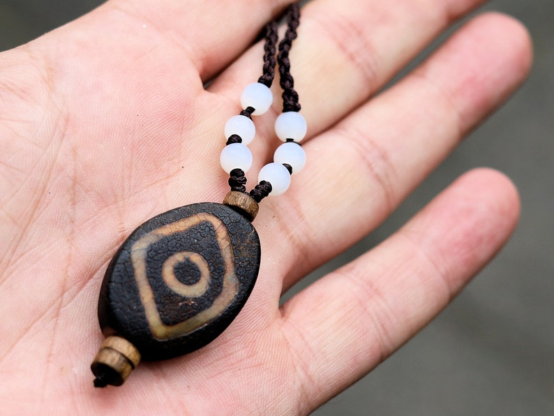 Rare Agate Tibetan 2 Eye DZI pendant. With Hand Knotted Adjustable Cord String Necklace. will be full of unity, harmony and happy feelings.