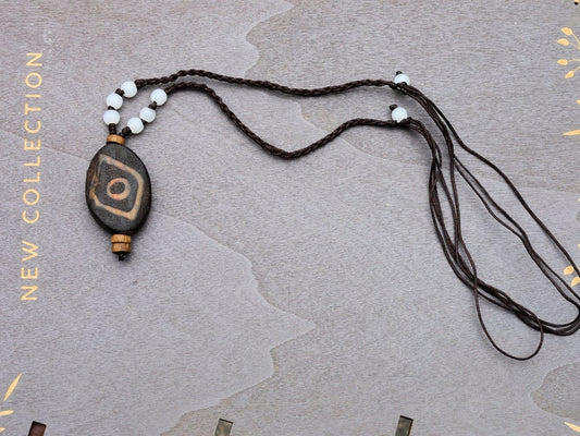 Rare Agate Tibetan 2 Eye DZI pendant. With Hand Knotted Adjustable Cord String Necklace. will be full of unity, harmony and happy feelings.
