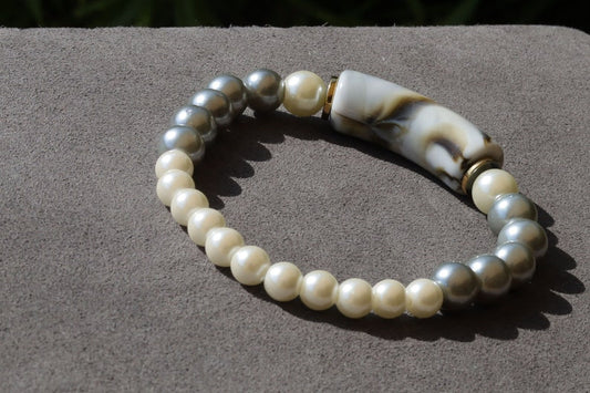 Bracelet with acrylic tube bead and Glass Pearl Graphite, Acrylic pearls and Tibetan alloy material in Antique Gold
