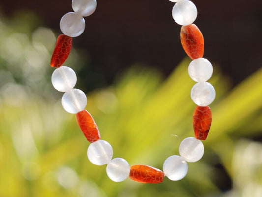 Seldom Selenite gypsum bracelet with Wonderful Rare Tibetan Dragon Vein Agate Dzi Cut Beads. Nepalese & Tibetan