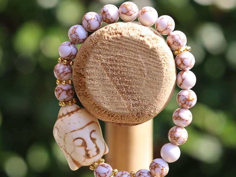 Beautiful large bead of real magnesite: Buddha combined with The healing properties of Netstone. Meaningful & symbolic merchandise