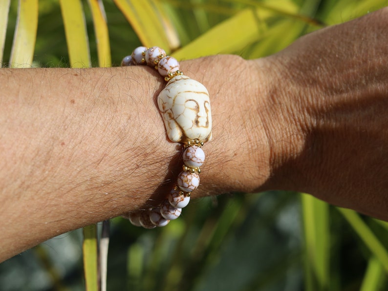 Beautiful large bead of real magnesite: Buddha combined with The healing properties of Netstone. Meaningful & symbolic merchandise