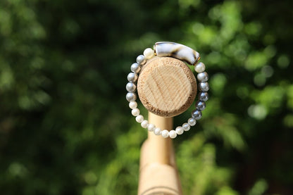 Bracelet with acrylic tube bead and Glass Pearl Graphite, Acrylic pearls and Tibetan alloy material in Antique Gold
