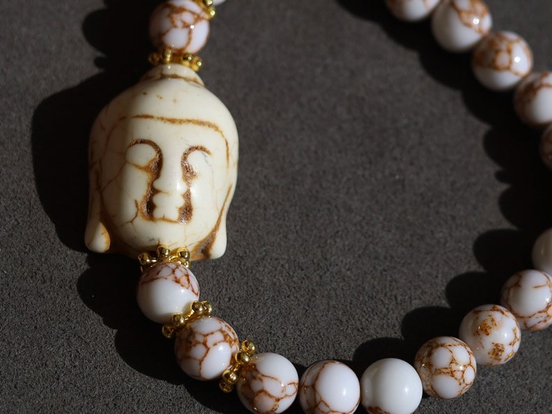 Beautiful large bead of real magnesite: Buddha combined with The healing properties of Netstone. Meaningful & symbolic merchandise