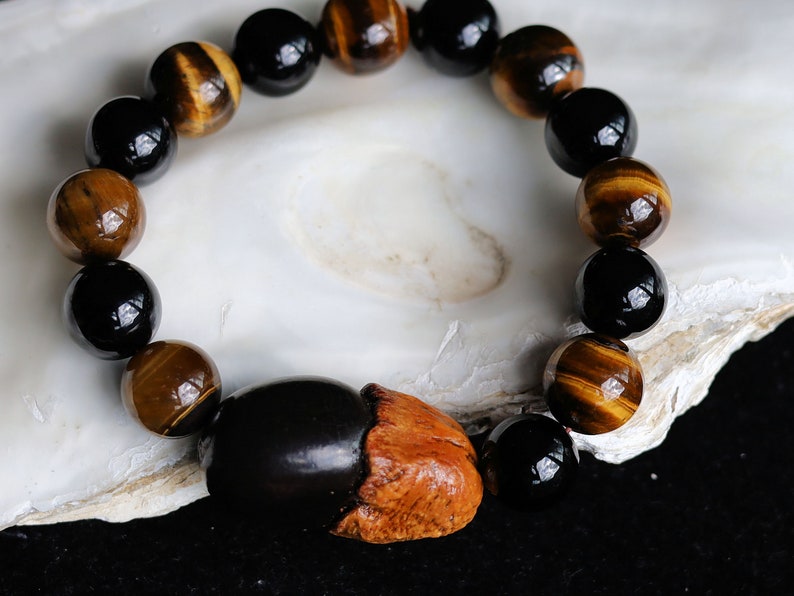 Natural Bodhi Myanmar Eggplant Bodhi  bracelet with black agate and Tiger eye. under which Siddhartha Gautama, the Buddha
