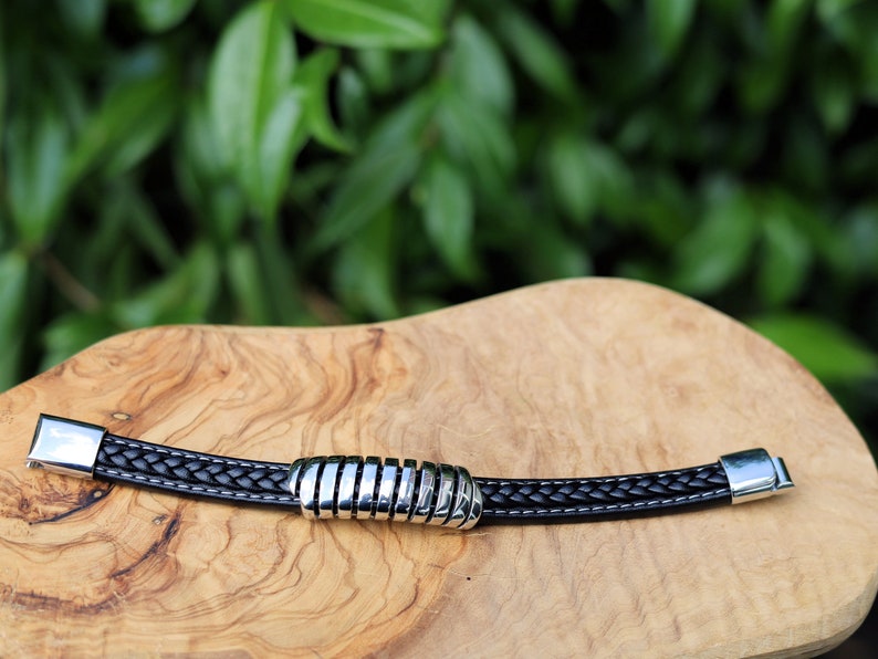 Winding special Leather black Bracelet, Leather Bracelet, Wire-cable Chain, Bangles, black Leather Wrap Bracelet, poppers, chunks, buttons