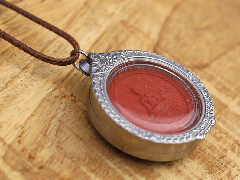 Thai Red Amulet Pendant Buddha LP Phra Thong. Thai Amulet Pendant Necklace Charm, Thai Amulet Pendant, Amulets from Thailand, Thai Buddha