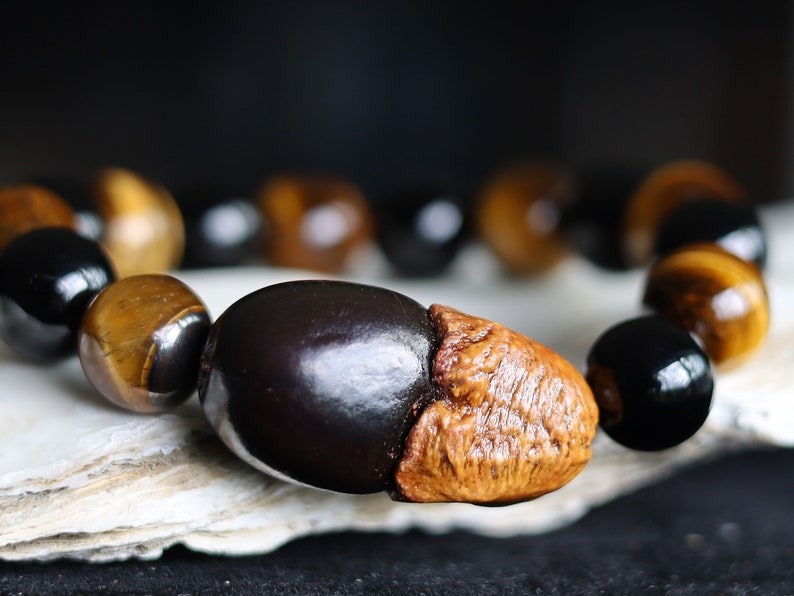 Natural Bodhi Myanmar Eggplant Bodhi  bracelet with black agate and Tiger eye. under which Siddhartha Gautama, the Buddha