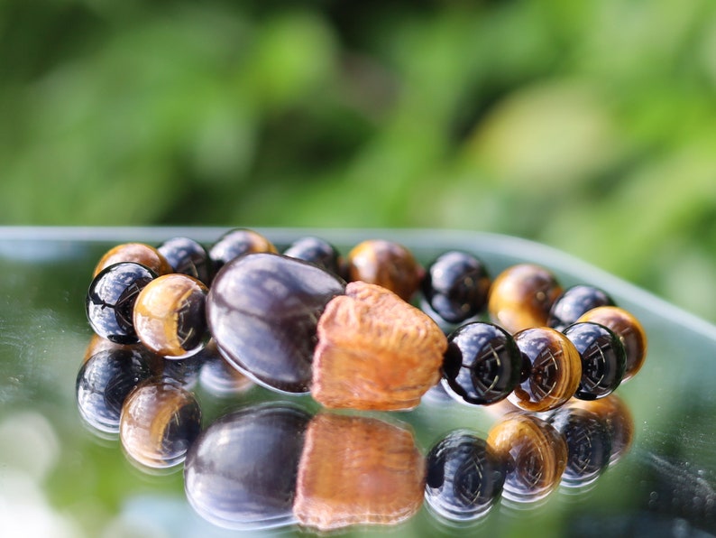 Natural Bodhi Myanmar Eggplant Bodhi  bracelet with black agate and Tiger eye. under which Siddhartha Gautama, the Buddha