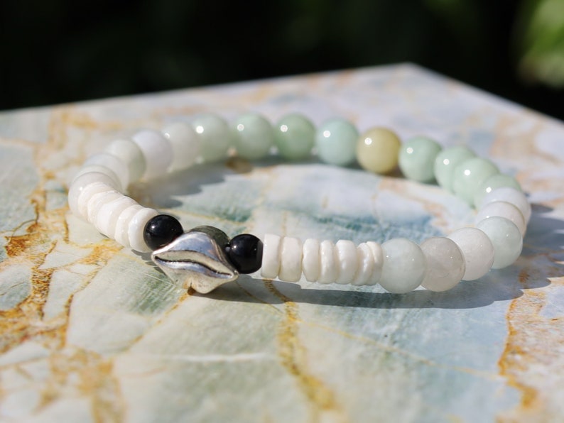 Beryl mineral bracelets with ibetan Antiqued Silver Round Floral Spacer Beads and Antique Silver Mouth Smile Lips Bead