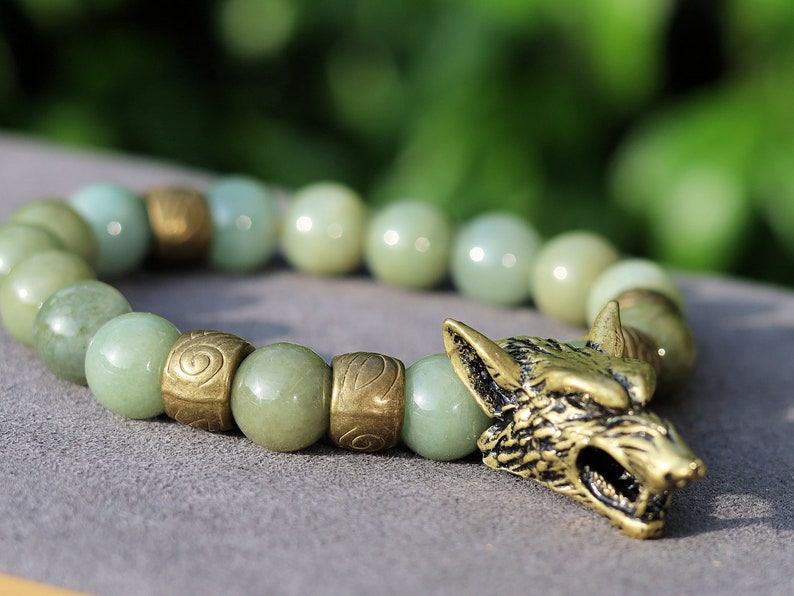 Cool 10 mm High grade natural Green Jade  with Men's Vintage Silver Norse Viking 3D Wolf. often seen as symbols of strength and resilience