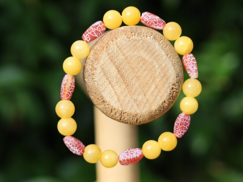 Yellow Chalcedony Jade combined Wonderful Rare Tibetan Dragon Vein Agate Dzi Cut Beads. Nepalese & Tibetan. your taste and style
