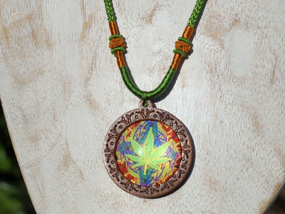 Marijuana Green/ mixed Round Glass Cabochon Flatback in Wood Cabochon. Eye is 3mm. Shape: round dom