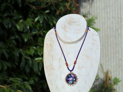 Marijuana Purple/ divers Round Glass Cabochon Flatback in Wood Cabochon. Eye is 3mm. Shape: round dome