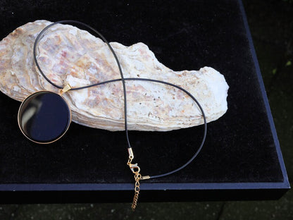 Black mirror Obsidian Natural Stone Disc Shape Pendant.Obsidian Natural Stone Disc Shape Pendant,often referred to as a black mirror.3 SIZES