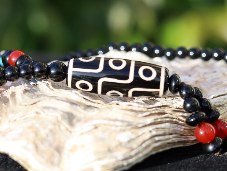 Splendid Nine-eye dZi bead necklace. It is called “The Star of Prosperity and the Heaven Protection”. Black white Dzi bead, protection, luck
