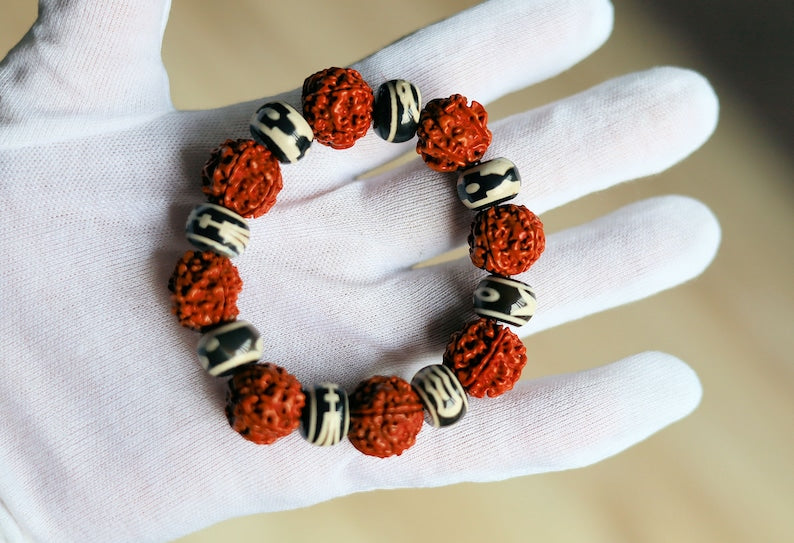 Super 18 mm Rudraksha bead bracelet combined with Tibetan Style dZi Beads, Natural Agate Beads, Dyed & Heated, Oval, Mixed Pattern