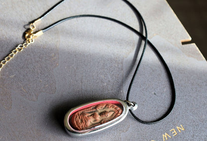 The Phra Khun Phaen (Split Egg) amulet created by Luang Por Dee of Wat Phra Rup in Suphanburi  is a unique and highly revered artifact