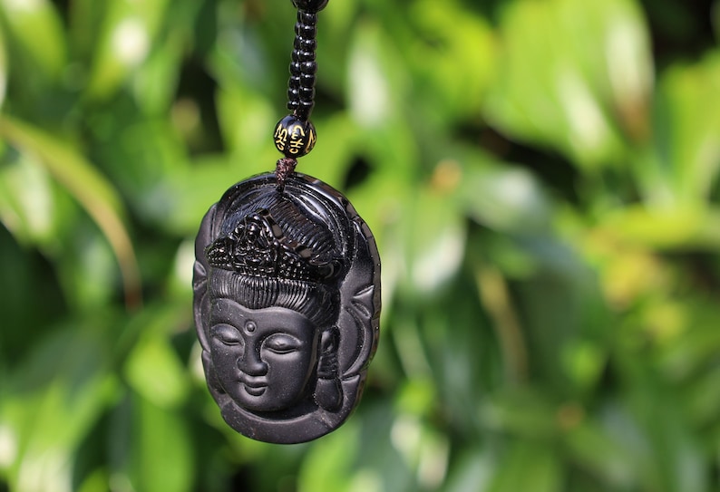 Obsidian Scrub Pendant Black Guanyin Head Pendants Ornate Buddha Head. 40x 50cm , weight 62 gr.