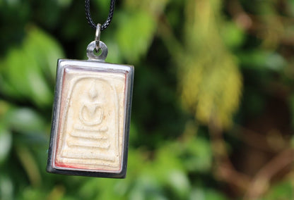 The Somdej amulets blessed by Luang Pu Perm of Wat Pom Kaew are revered within the Thai Buddhist community for their spiritual significance