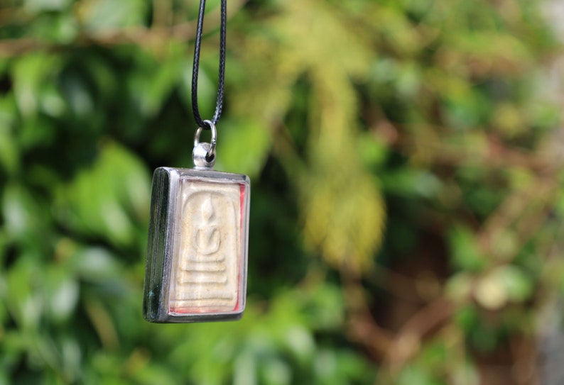 The Somdej amulets blessed by Luang Pu Perm of Wat Pom Kaew are revered within the Thai Buddhist community for their spiritual significance