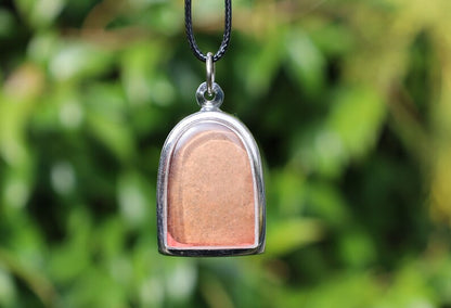 The Phra Soon Ko Song Knock, often referred to as the "Wealthy Buddha" amulet, is a fascinating piece within Thai Buddhist amulet culture