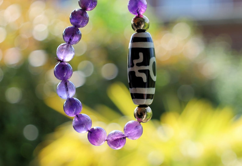 Amethyst crystal Old Big man (Aristocrat) Dzi bead bracelet. purifies your energy field of unwanted energy
