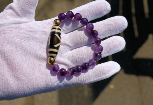 Amethyst crystal Old Big man (Aristocrat) Dzi bead bracelet. purifies your energy field of unwanted energy