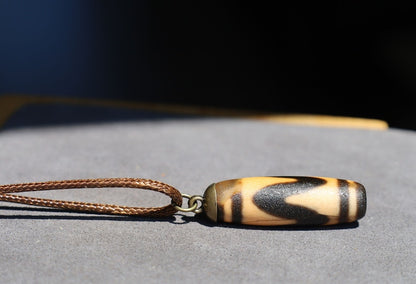 Rare to find, Old DZI Tiger's pattern necklace.good fortune, and spiritual enlightenment to their wearers