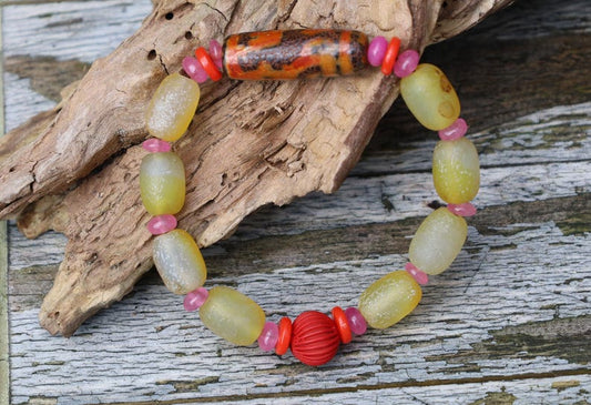 Old Bodhi Dzi  bead Agate bracelet. The Bodhi-dZi bead draws its name and inspiration from the sacred Bodhi tree