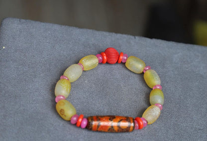 Old Bodhi Dzi  bead Agate bracelet. The Bodhi-dZi bead draws its name and inspiration from the sacred Bodhi tree