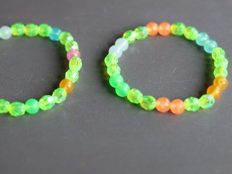 Set bracelets- Nebula Series – 8mm Faceted Round Bead Fluorescent Green Acrylic Pearl Bracelets!  Exclusive, Unique&UV Reactive!
