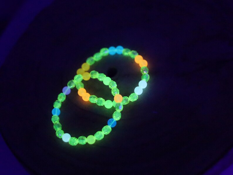 Set bracelets- Nebula Series – 8mm Faceted Round Bead Fluorescent Green Acrylic Pearl Bracelets!  Exclusive, Unique&UV Reactive!