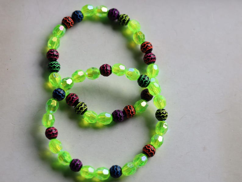 Set bracelets- Nebula Series – 8mm Faceted Round Bead Fluorescent Green Acrylic Pearl Bracelets!  Exclusive, Unique&UV Reactive!