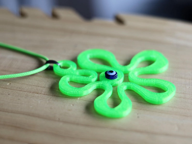 Wajakaa 3D-Printed Luminous Necklaces – Exclusive, Unique & UV-Reactive! amazing, strong luminous necklaces.  Get yours before they’re gone!