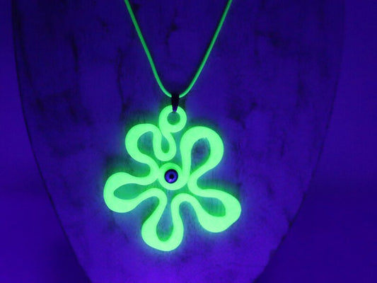 Wajakaa 3D-Printed Luminous Necklaces – Exclusive, Unique & UV-Reactive! amazing, strong luminous necklaces.  Get yours before they’re gone!