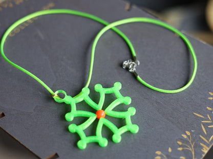 Wajakaa 3D-Printed Luminous Necklaces – Exclusive, Unique & UV-Reactive! amazing, strong luminous necklaces.  Get yours before they’re gone!