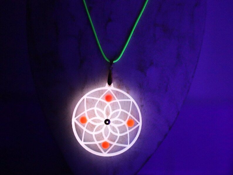 Wajakaa 3D-Printed Glow-in-the-Dark Necklaces–Exclusive, Unique&UV Reactive! one-of-a-kind glow-in-the-dark necklaces. who love to stand out