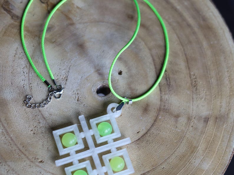 Wajakaa 3D-Printed Glow-in-the-Dark Necklaces–Exclusive, Unique&UV Reactive! one-of-a-kind glow-in-the-dark necklaces. who love to stand out