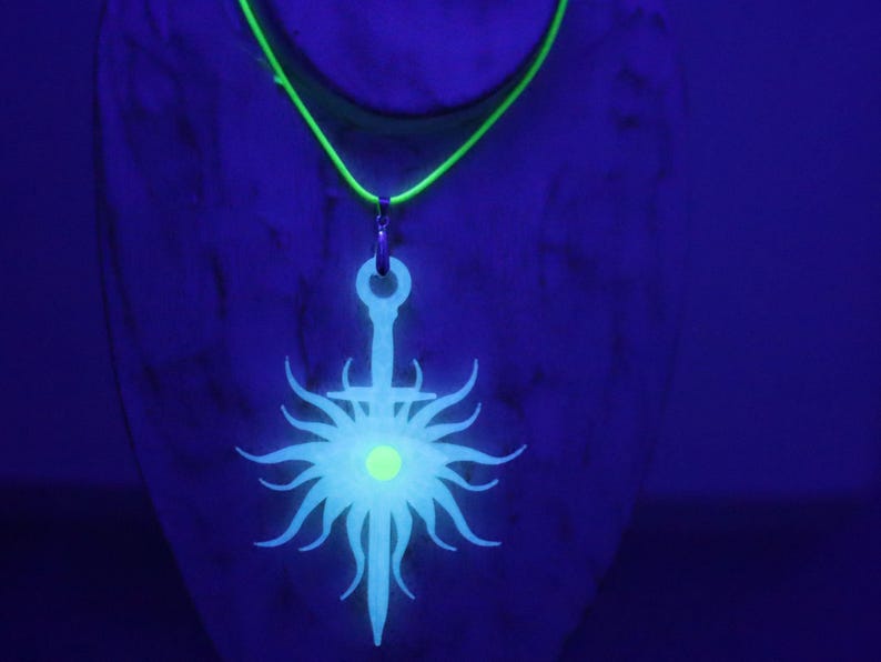 Wajakaa 3D-Printed Glow-in-the-Dark Necklaces–Exclusive, Unique&UV Reactive! one-of-a-kind glow-in-the-dark necklaces. who love to stand out
