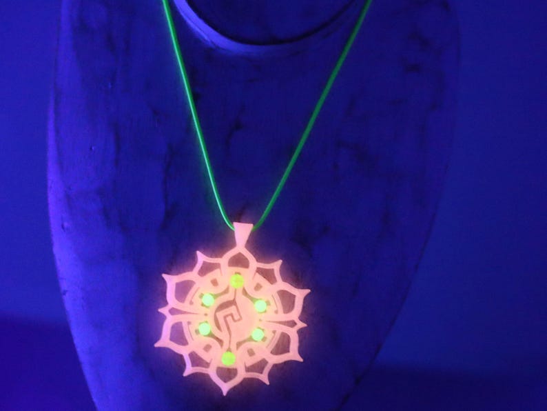 Wajakaa 3D-Printed Glow-in-the-Dark Necklaces–Exclusive, Unique&UV Reactive! one-of-a-kind glow-in-the-dark necklaces. who love to stand out